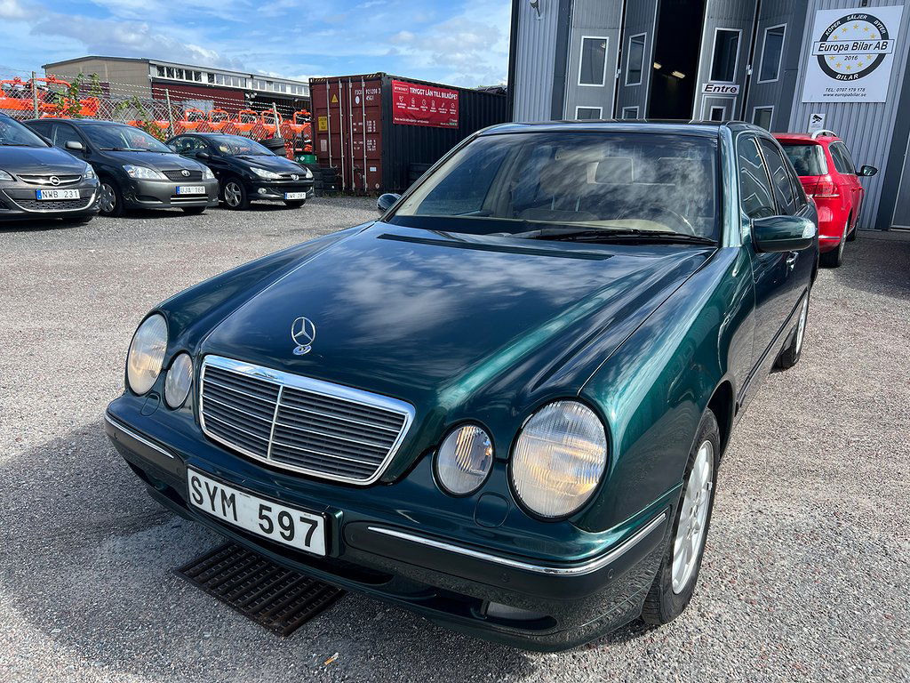 Mercedes-Benz E 2001