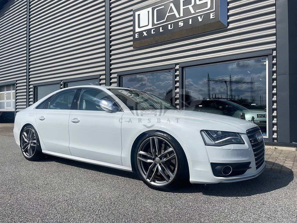 Audi S8 2013