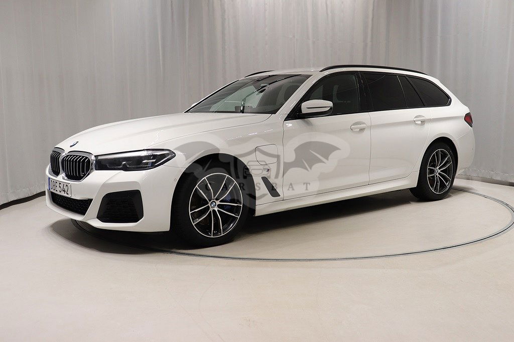 BMW 5 Series 530e 2021