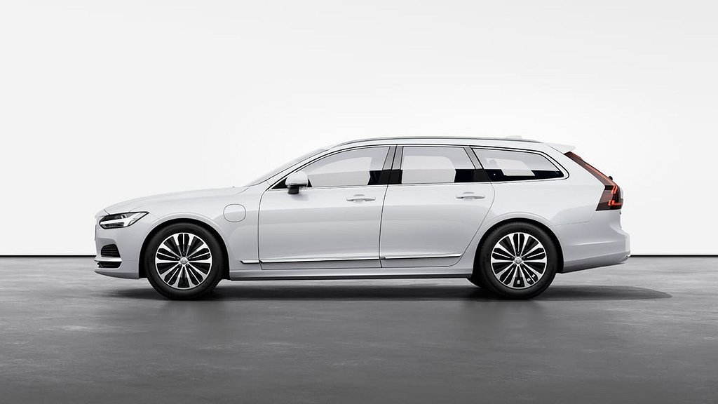 Volvo V90 2024