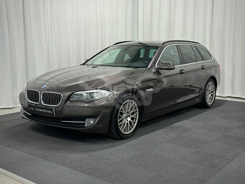 BMW 5 Series 520 2011