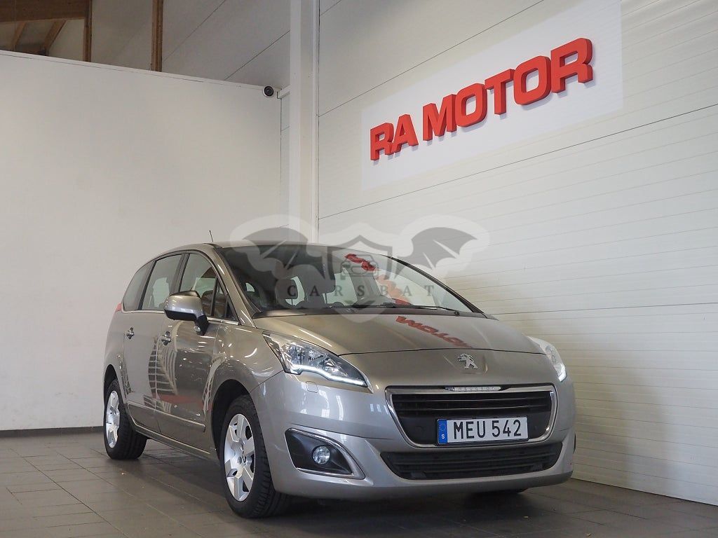 Peugeot 5008 2015