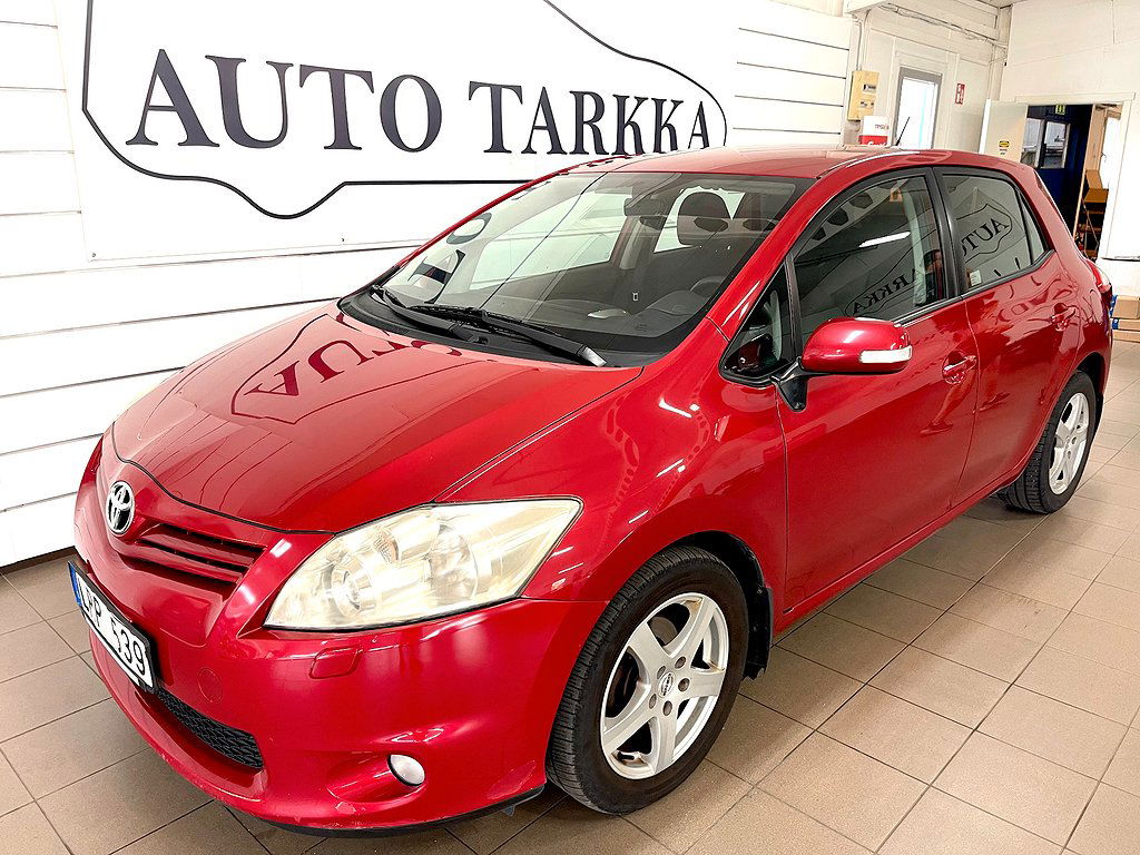 Toyota Auris 2011