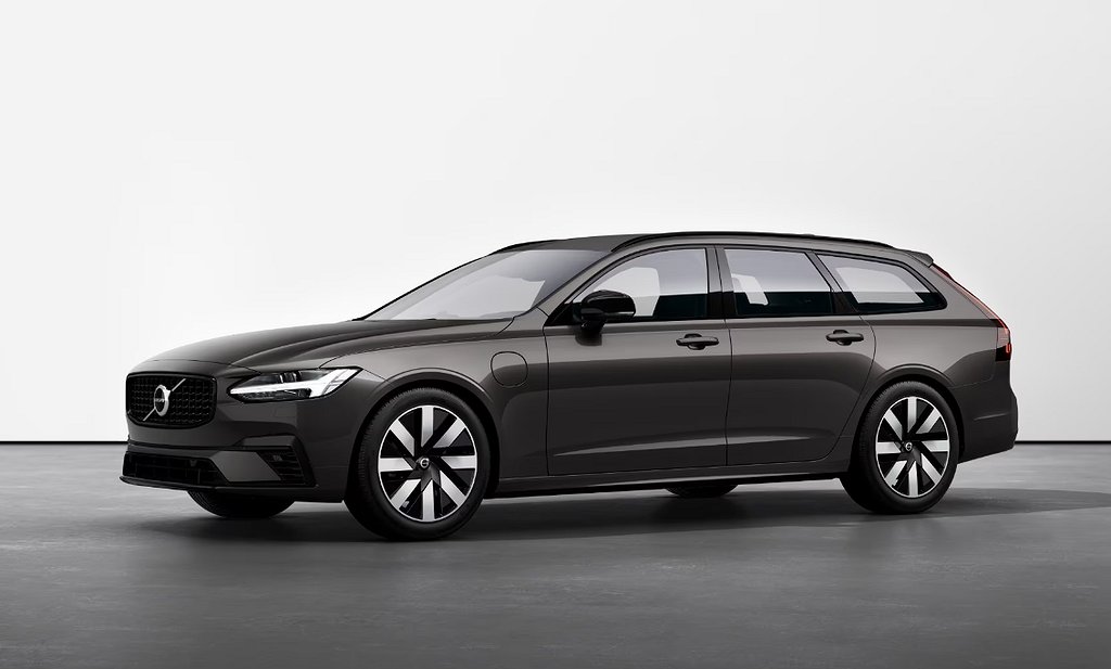 Volvo V90 2025