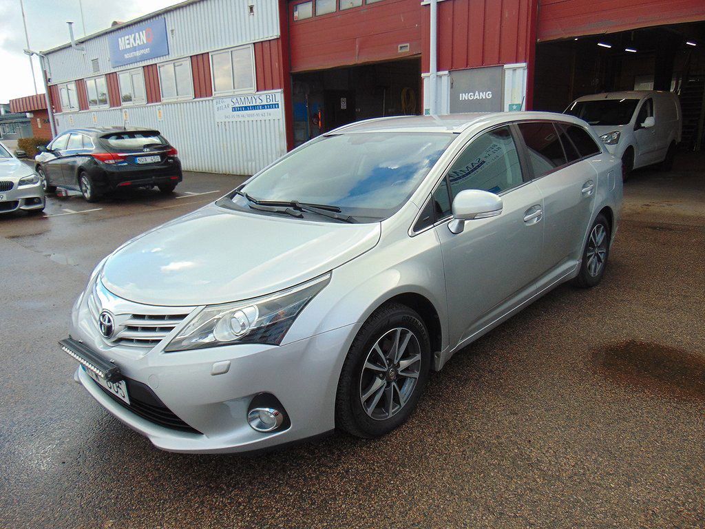 Toyota Avensis 2012