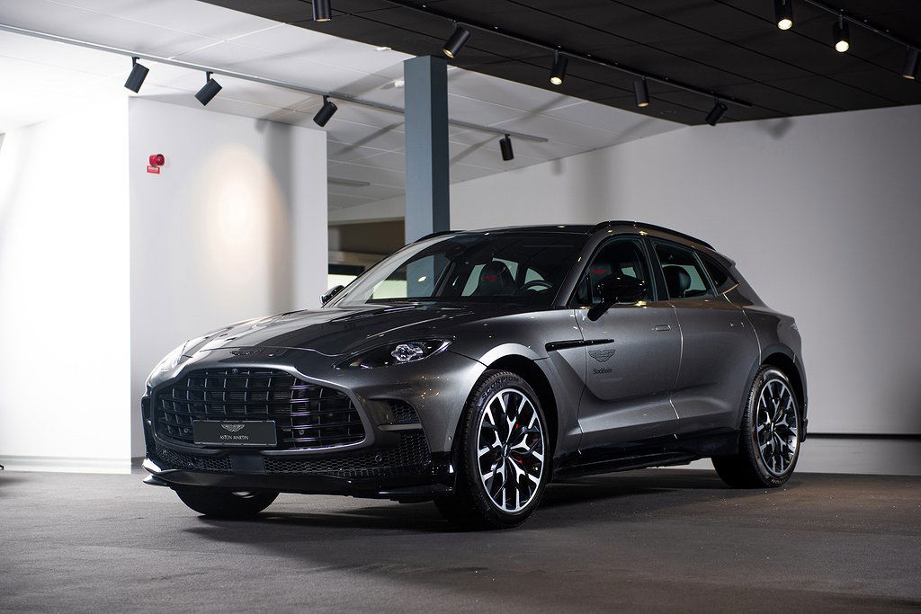 Aston Martin DBX 2023