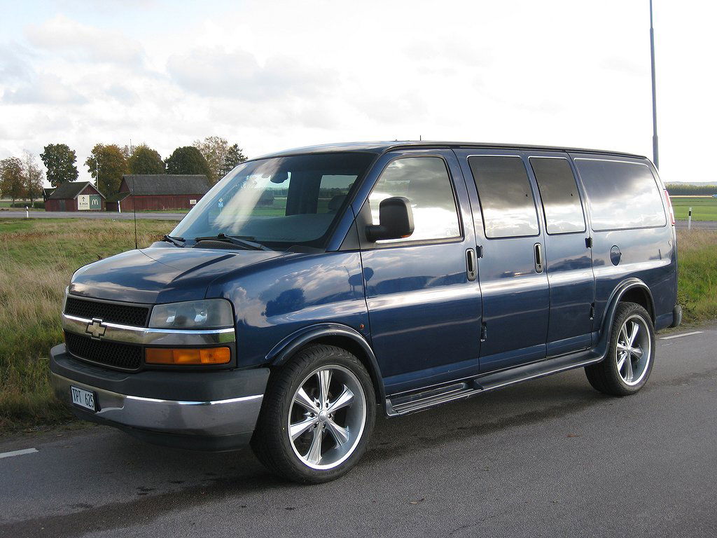 Chevrolet Express 2003