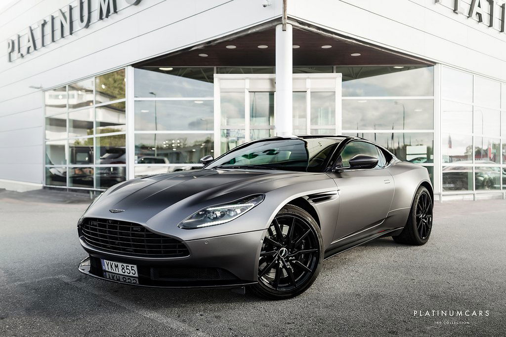 Aston Martin DB11 2017