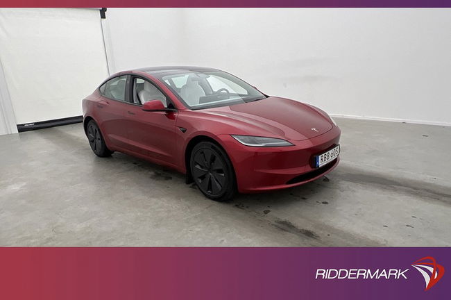 Tesla Model 3 2024