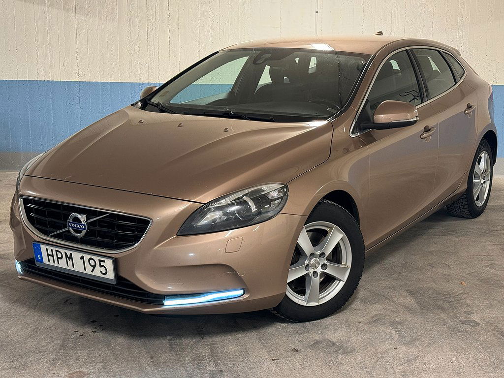 Volvo V40 2015