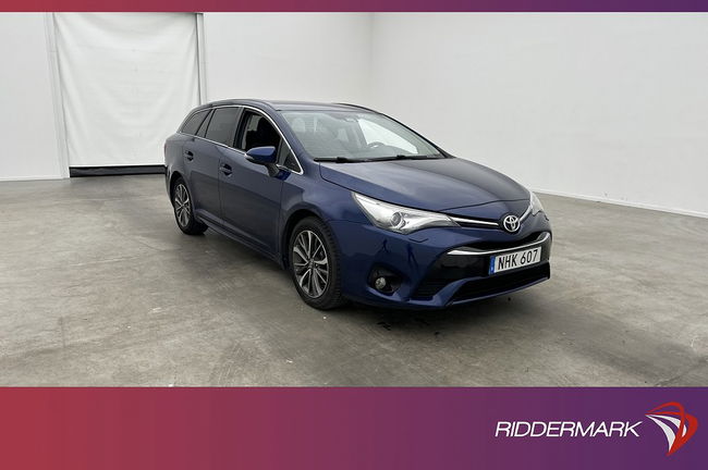 Toyota Avensis 2015