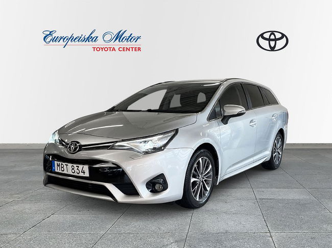 Toyota Avensis 2015