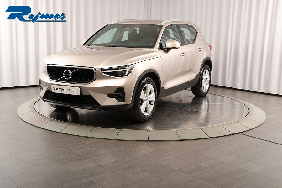 Volvo XC40 2023