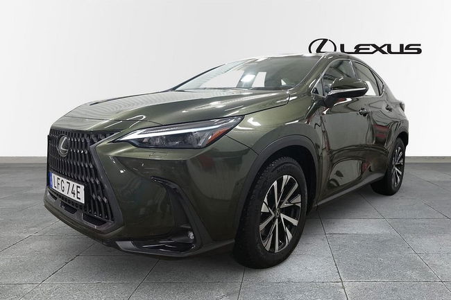 Lexus NX 2023