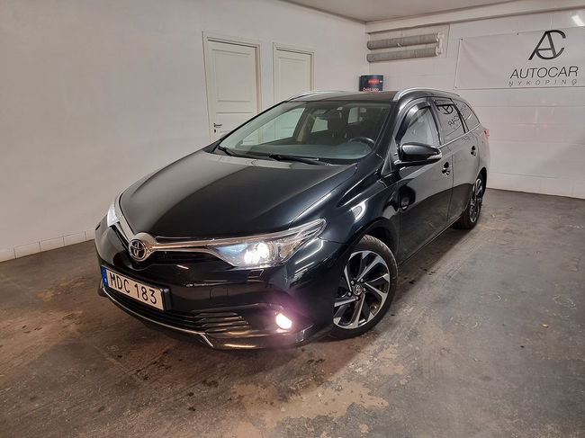 Toyota Auris 2015