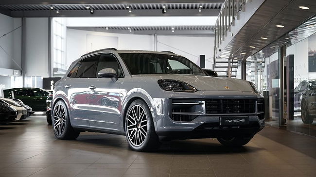 Porsche Cayenne 2023