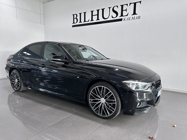 BMW 3 Series 330 2017