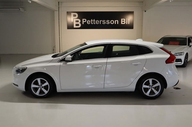 Volvo V40 2015