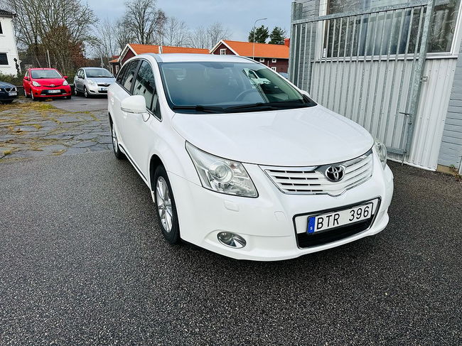 Toyota Avensis 2011