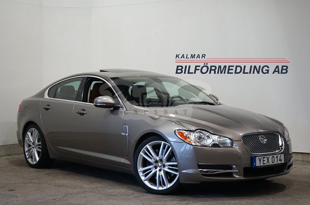 Jaguar XF 2011