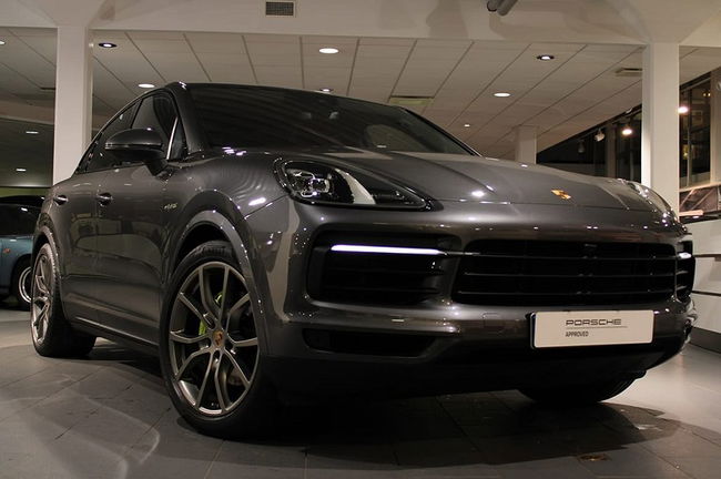 Porsche Cayenne 2021