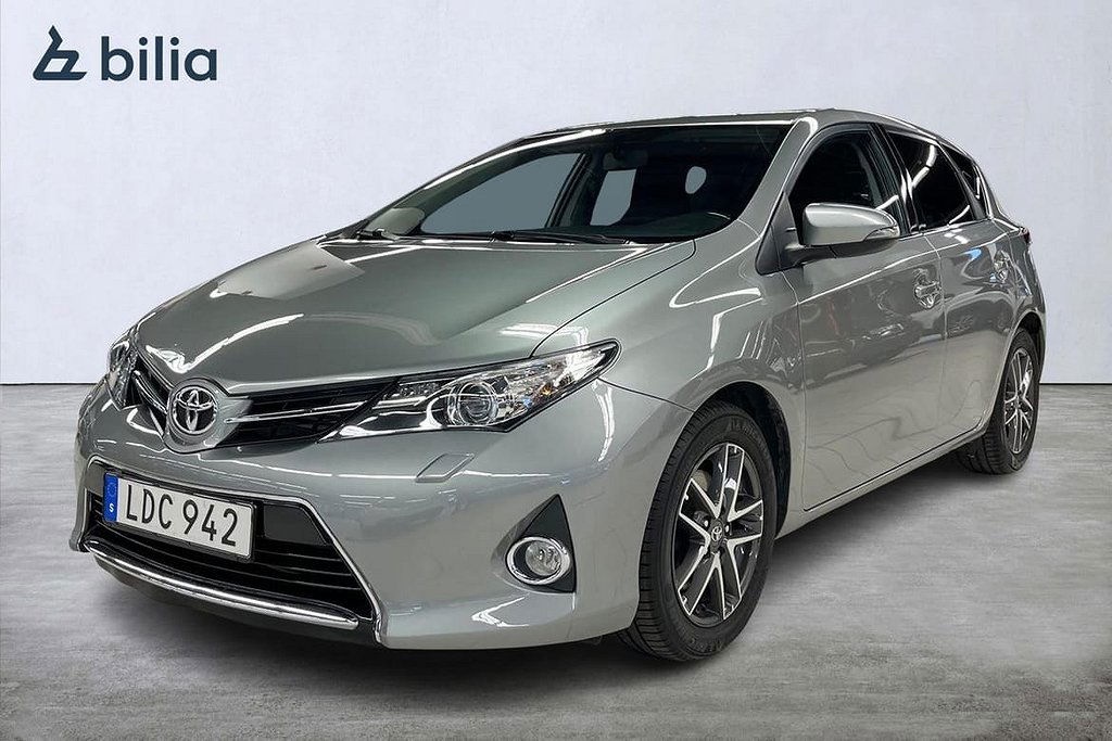 Toyota Auris 2015