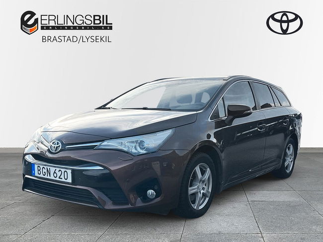 Toyota Avensis 2015