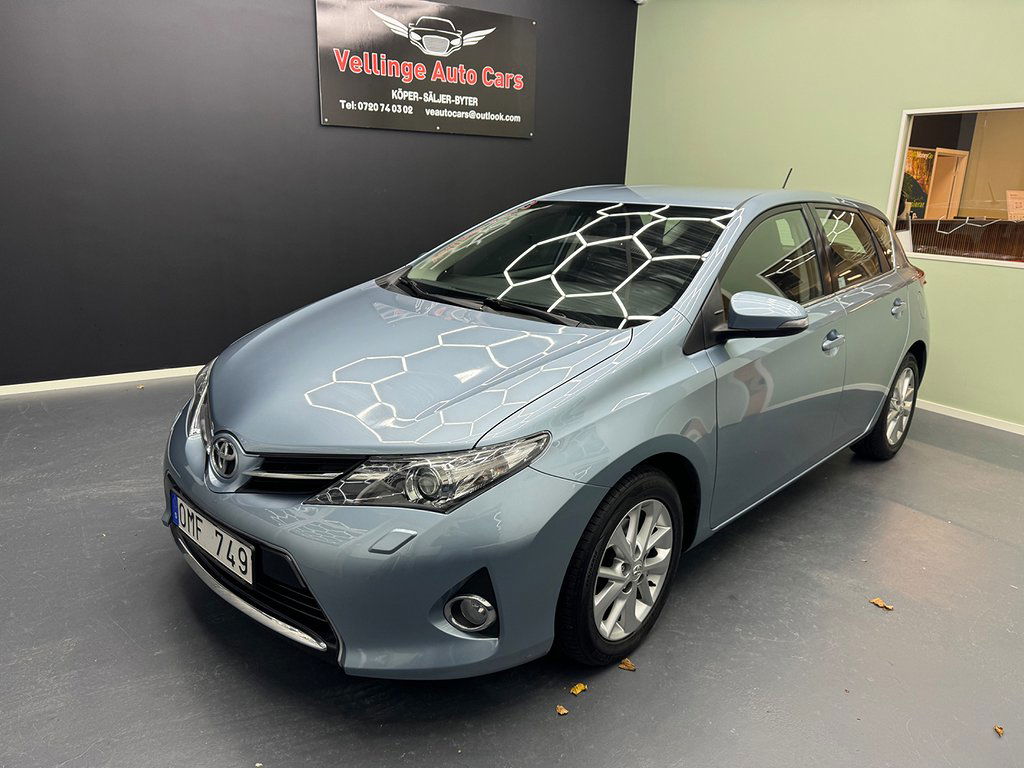 Toyota Auris 2013