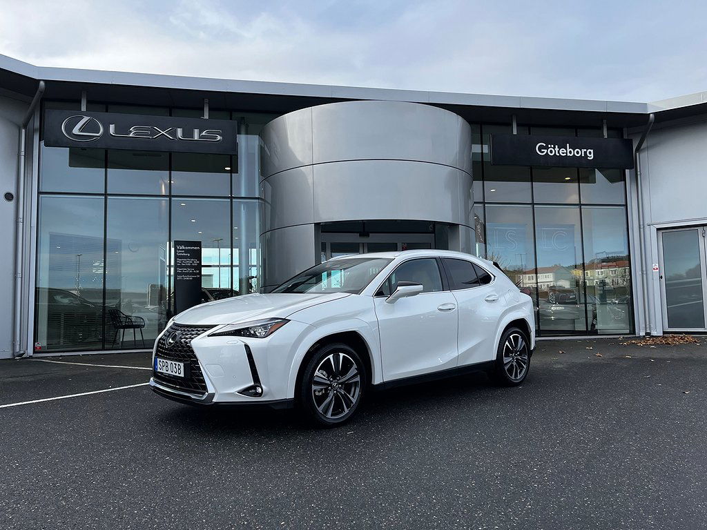 Lexus UX 2024