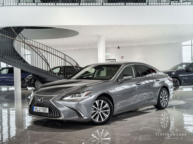 Lexus ES 2020