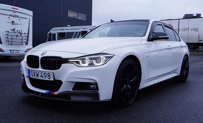 BMW 3 Series 318 2015