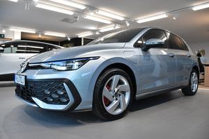 Volkswagen Golf 2025