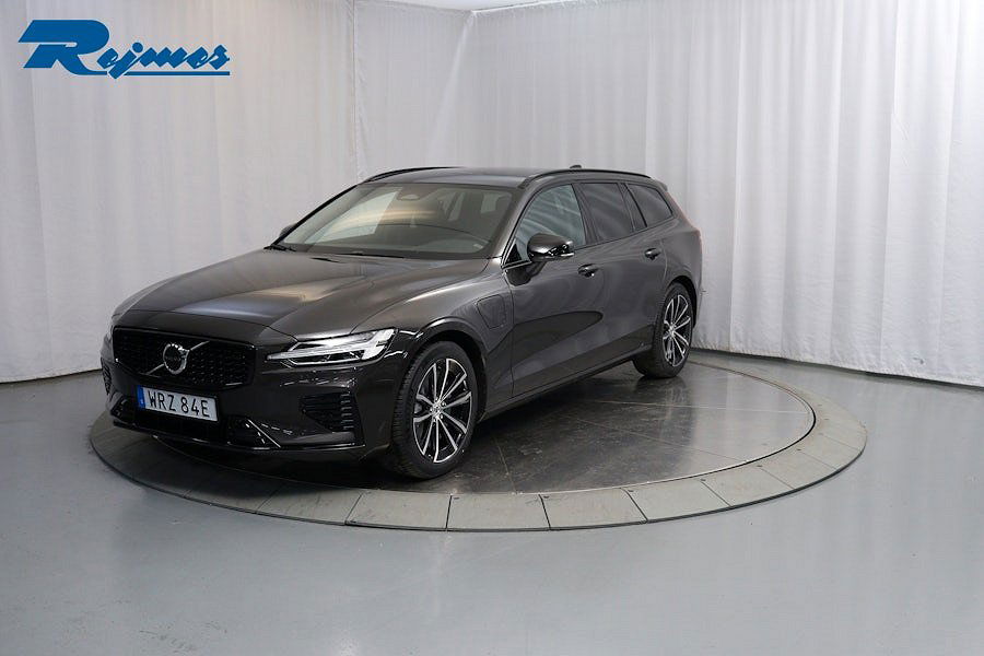 Volvo V60 2024