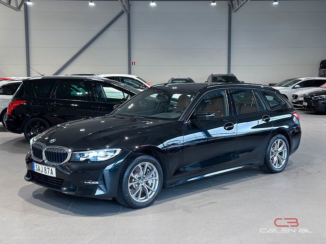 BMW 3 Series 330e 2021