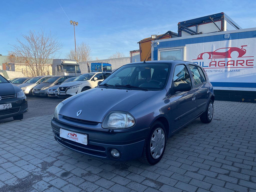 Renault Clio 2000