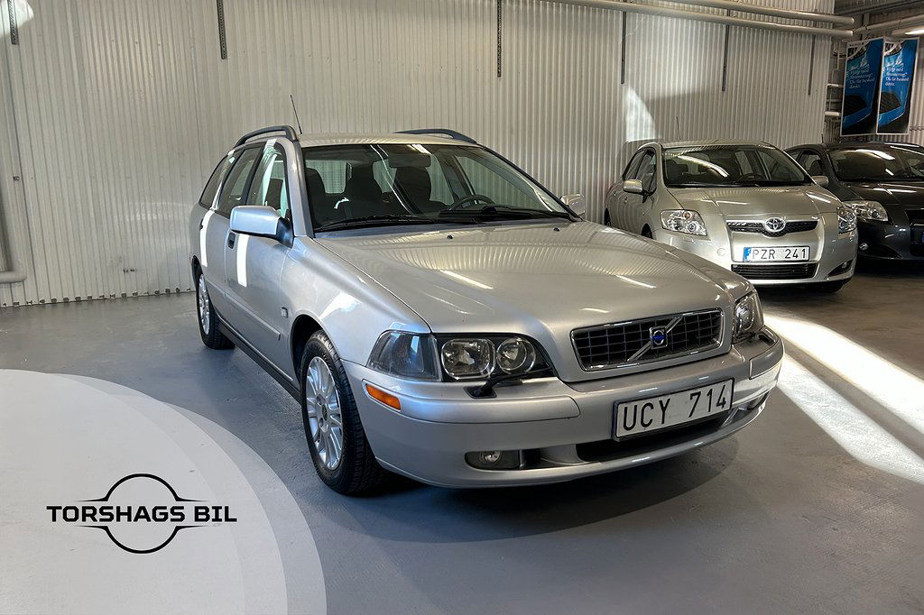 Volvo V40 2003