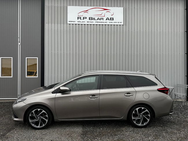 Toyota Auris 2015