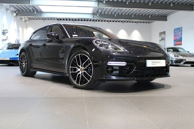 Porsche Panamera 2023