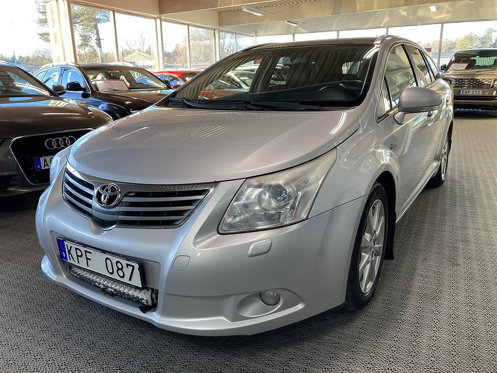 Toyota Avensis 2010