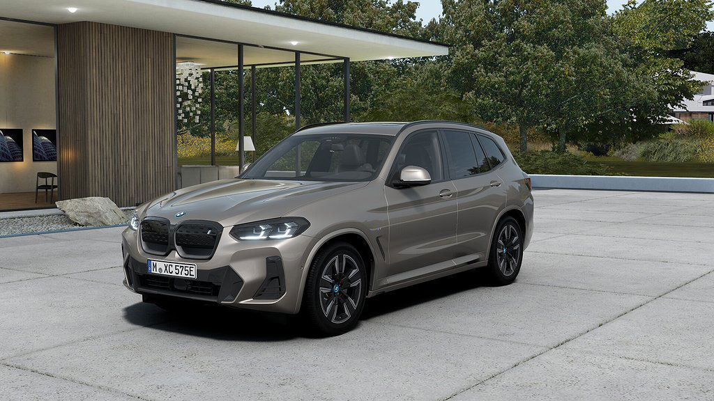 BMW iX3 2024