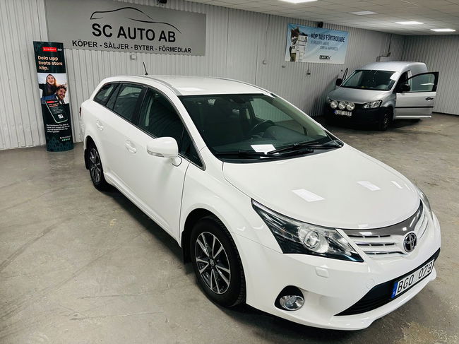 Toyota Avensis 2013