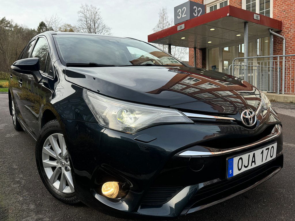 Toyota Avensis 2016