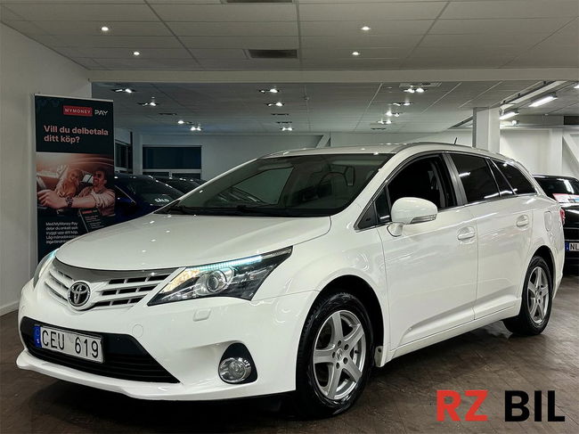 Toyota Avensis 2012