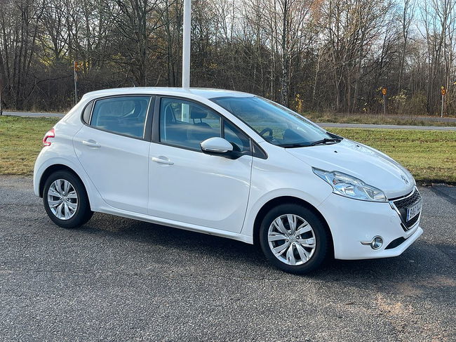 Peugeot 208 2015