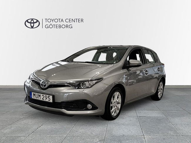 Toyota Auris 2015