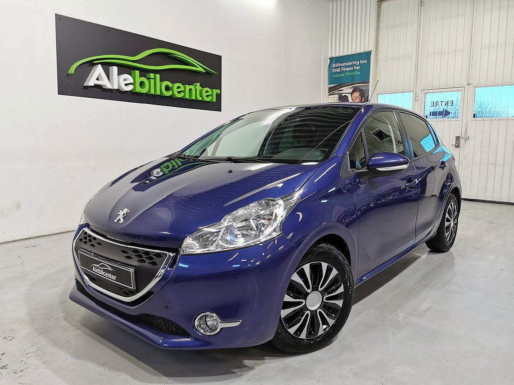 Peugeot 208 2012