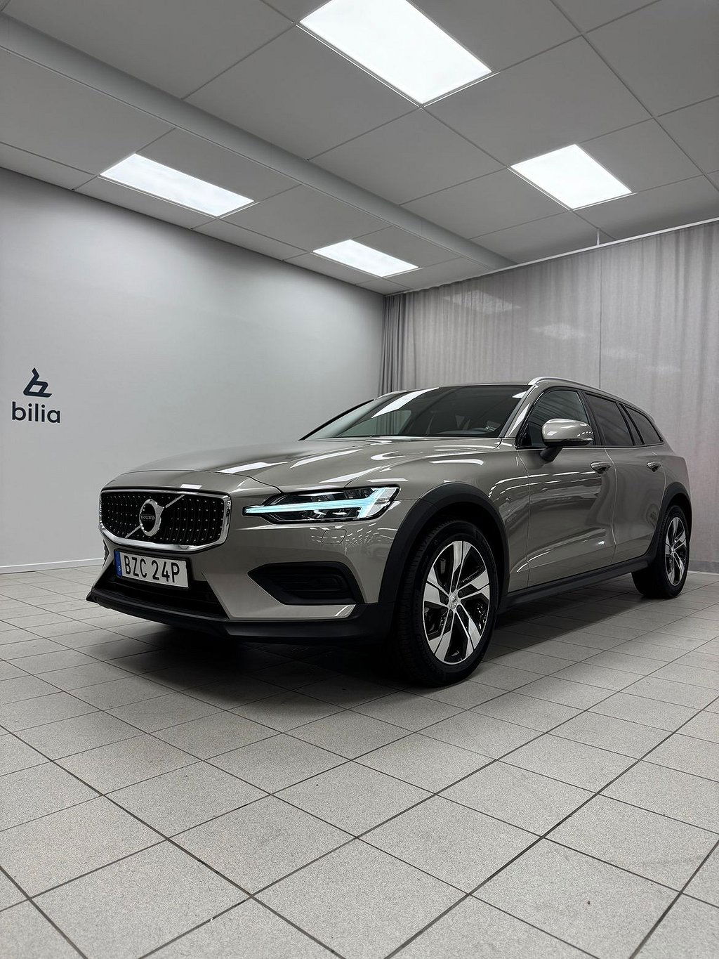 Volvo V60 2022