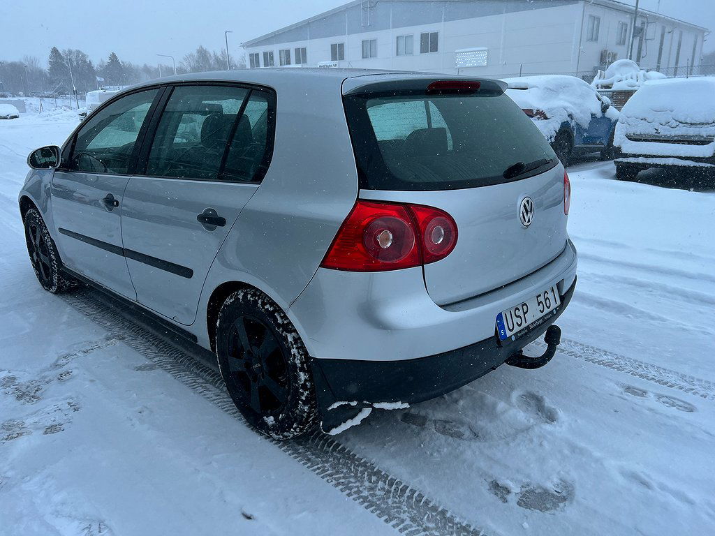 Volkswagen Golf 2004