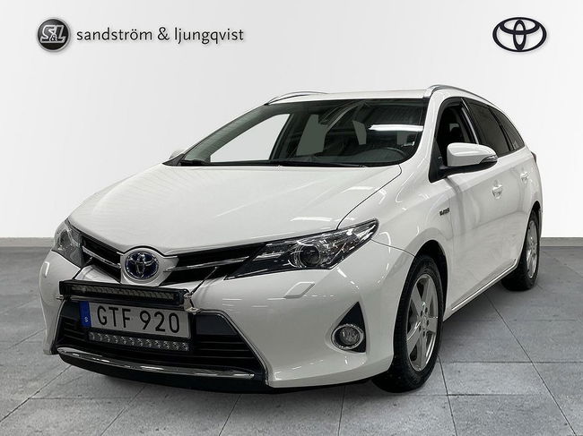 Toyota Auris 2015