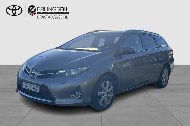 Toyota Auris 2015